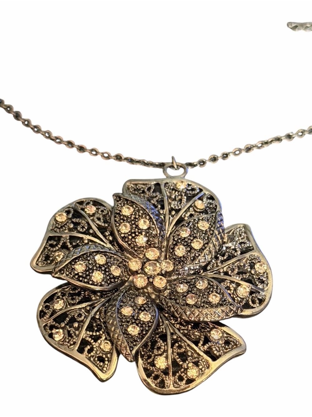 Vintage Express Rhinestone Filigree Flower Pendant Statement Necklace